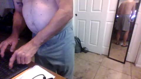 Snapshot of lilpackage69 chatting on 2, 12, 2025 lilpackage69 online show from 2, 12, 2025