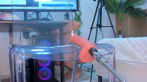 Snapshot of lily_cole27 chatting on 26, 6, 2026 lily_cole27 online show from 26, 6, 2026