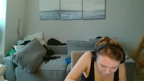 Snapshot of lily_dollyx chatting on 18, 11, 2025 Lily dollyx online show from 18, 11, 2025