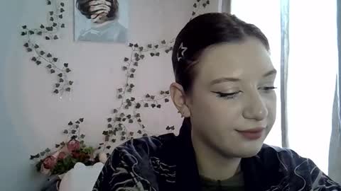 lily_ember online show from 16, 10, 2025