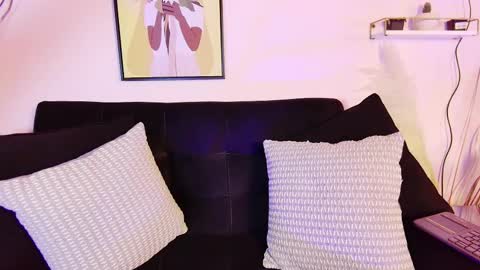 Lily Evans  online show from 17, 9, 2025