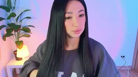 just lily online show from 17, 6, 2026