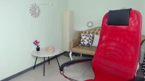 Lily online show from 13, 2, 2025