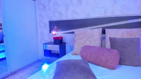 Snapshot of lily_greey chatting on 15, 2, 2025 Lily online show from 15, 2, 2025