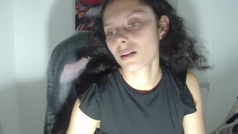 Snapshot of lily_jone chatting on 2, 10, 2025 LILY online show from 2, 10, 2025