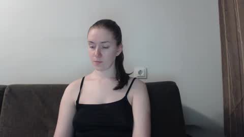 lily_love_x online show from 21, 2, 2025