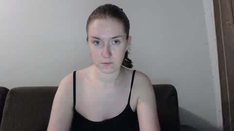 lily_love_x online show from 23, 9, 2025