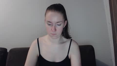 lily_love_x online show from 26, 10, 2025