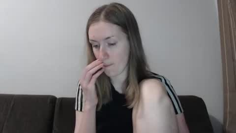 Snapshot of lily_love_x chatting on 10, 7, 2026 lily_love_x online show from 10, 7, 2026