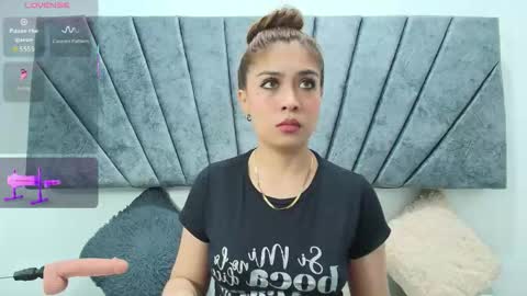 LILY MEGHAN online show from 30, 11, 2025