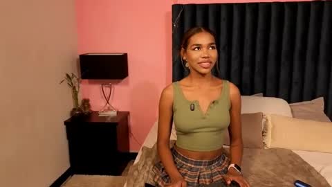 Snapshot of lily_miiller chatting on 14, 9, 2025 Lily Miiller online show from 14, 9, 2025
