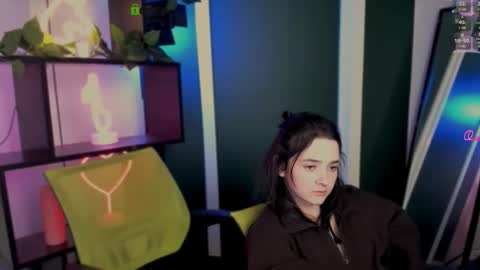 Lily online show from 22, 3, 2026