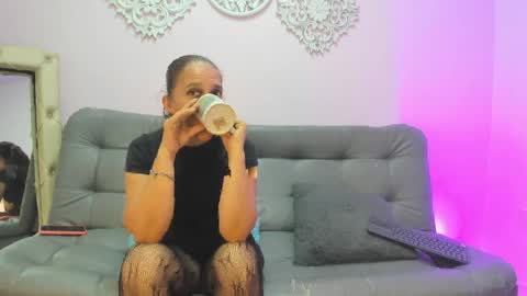 Snapshot of lily_rose0 chatting on 28, 4, 2026 lily_rose0 online show from 28, 4, 2026