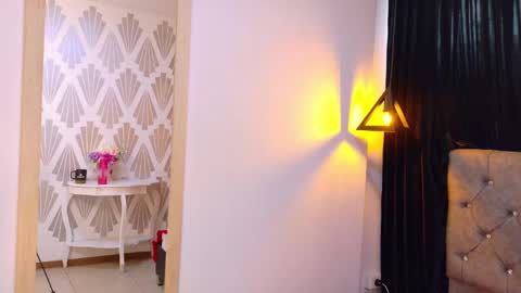 Snapshot of lily_rousee_ chatting on 10, 10, 2025 Lily Lauren online show from 10, 10, 2025