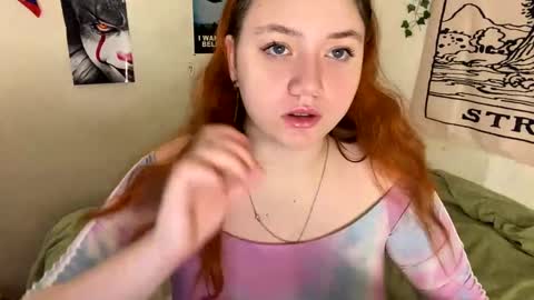 Snapshot of lily_shamy chatting on 4, 12, 2024 Alice online show from 4, 12, 2024