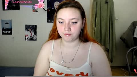 Snapshot of lily_shamy chatting on 1, 1, 2025 Alice online show from 1, 1, 2025