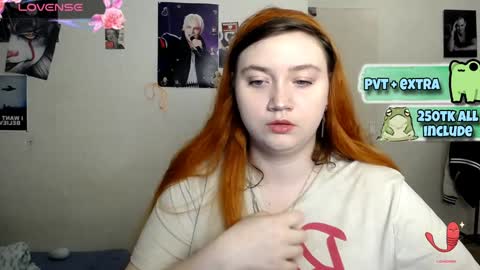 Snapshot of lily_shamy chatting on 2, 2, 2025 Alice online show from 2, 2, 2025