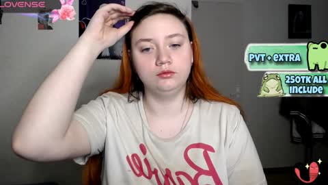 Snapshot of lily_shamy chatting on 3, 2, 2025 Alice online show from 3, 2, 2025