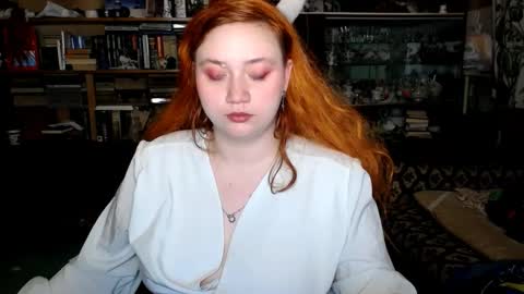 Snapshot of lily_shamy chatting on 23, 9, 2025 Alice online show from 23, 9, 2025