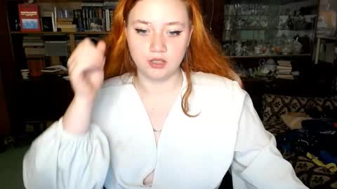 Snapshot of lily_shamy chatting on 24, 9, 2025 Alice online show from 24, 9, 2025