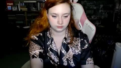 Snapshot of lily_shamy chatting on 30, 9, 2025 Alice online show from 30, 9, 2025