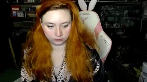 Snapshot of lily_shamy chatting on 7, 10, 2025 Alice online show from 7, 10, 2025