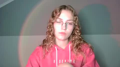 small lily online show from 14, 9, 2025