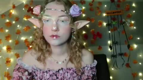 small lily online show from 31, 10, 2025