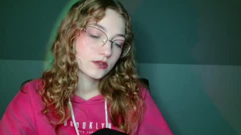 Snapshot of lily_tayberry chatting on 9, 2, 2026 small lily online show from 9, 2, 2026