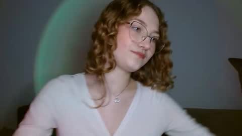 small lily online show from 13, 3, 2026