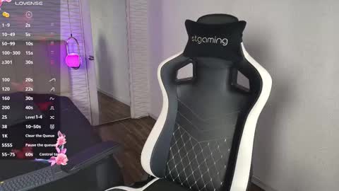 lily_waist online show from 24, 10, 2025