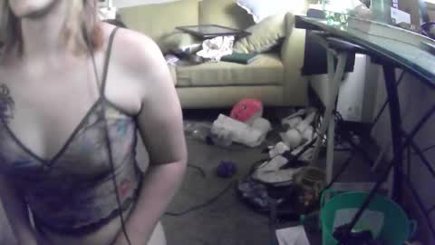 lilybvixen online show from 2, 10, 2025