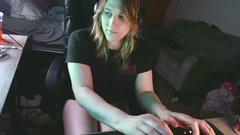Snapshot of lilybvixen chatting on 1, 5, 2026 lilybvixen online show from 1, 5, 2026