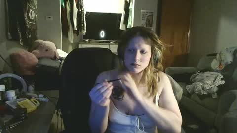 Snapshot of lilybvixen chatting on 13, 5, 2026 lilybvixen online show from 13, 5, 2026