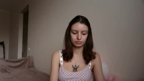 lilycandy_ online show from 11, 11, 2025