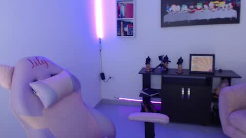 Lily online show from 4, 5, 2026