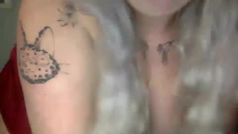 Snapshot of lilyflowerzx chatting on 3, 10, 2025 lily online show from 3, 10, 2025