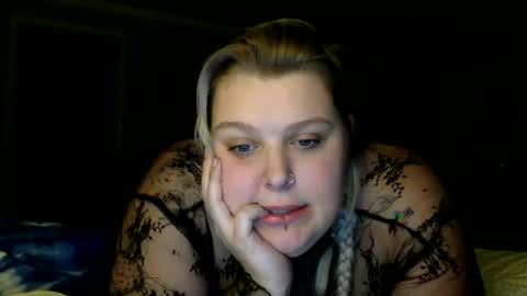 Snapshot of lilyflowerzx chatting on 26, 10, 2025 lily online show from 26, 10, 2025