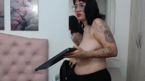 lilyfox23 online show from 9, 9, 2025