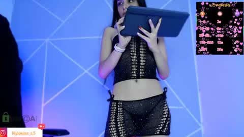 Snapshot of lilylouisee_ chatting on 18, 5, 2026 Liliana louise online show from 18, 5, 2026