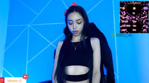 Snapshot of lilylouisee_ chatting on 24, 5, 2026 Liliana louise online show from 24, 5, 2026