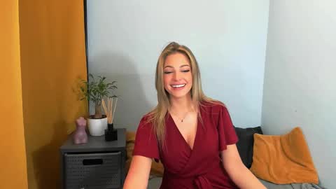 Snapshot of lilylovely26 chatting on 1, 2, 2025 Lily online show from 1, 2, 2025