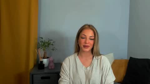 Snapshot of lilylovely26 chatting on 18, 2, 2025 Lily online show from 18, 2, 2025