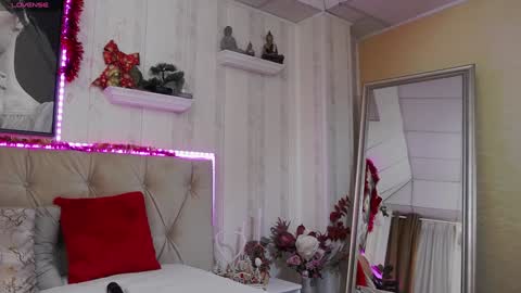      online show from 7, 1, 2025