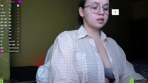 Lily online show from 19, 10, 2025