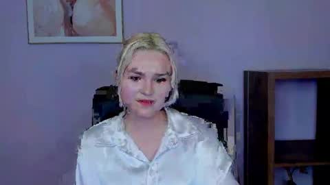 Lily online show from 12, 2, 2026