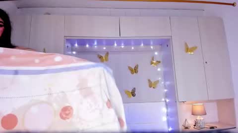 Snapshot of lilywhitee1 chatting on 29, 11, 2025 lilywhitee1 online show from 29, 11, 2025