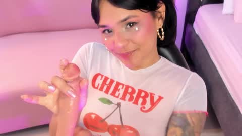 Snapshot of lilyy_joness chatting on 13, 5, 2026 online show from 13, 5, 2026
