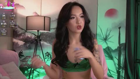 Snapshot of lin_kun chatting on 8, 11, 2025 Lin Use menu to play with me online show from 8, 11, 2025