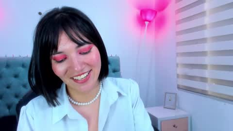  Lina Bedoya  online show from 13, 1, 2025